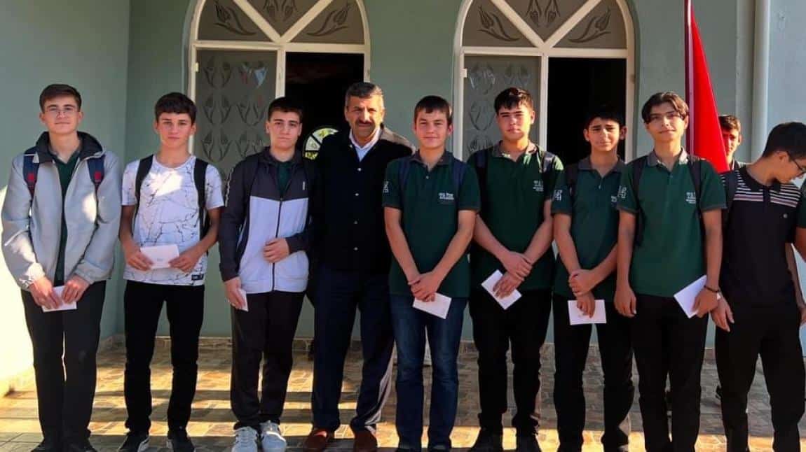 Okulumuz Terme Anadolu İmam Hatip Lisesi Fen ve Sosyal Bilimler Proje Sınıfına Yerleşen Öğrencilerimize Bursları Takdim Edildi.