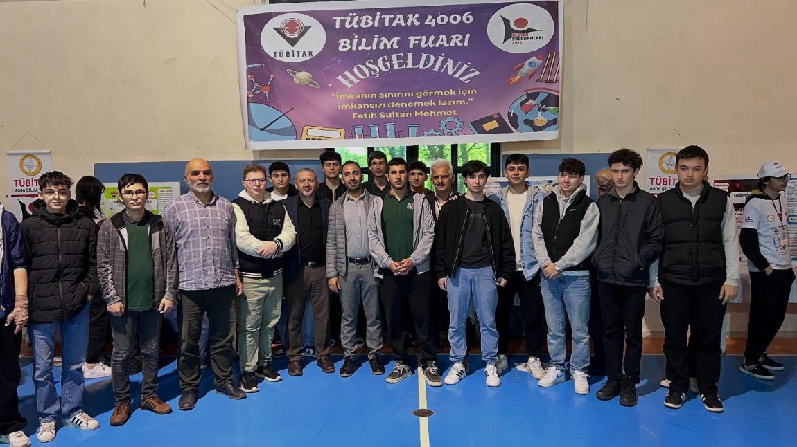 Fen Lisesi TÜBİTAK 4006 Bilim Fuarını Ziyaret Ettik